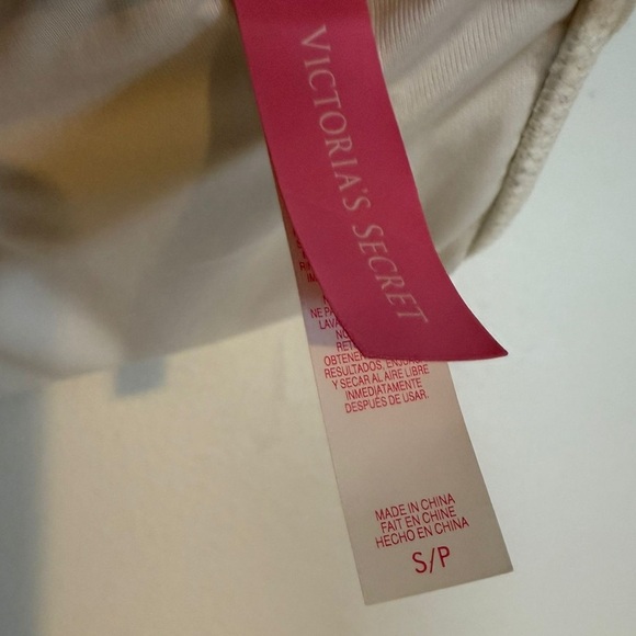 Victoria’s Secret Ivory Lace Handkerchief Hem Halter Top – Size S - Picture 4 of 8